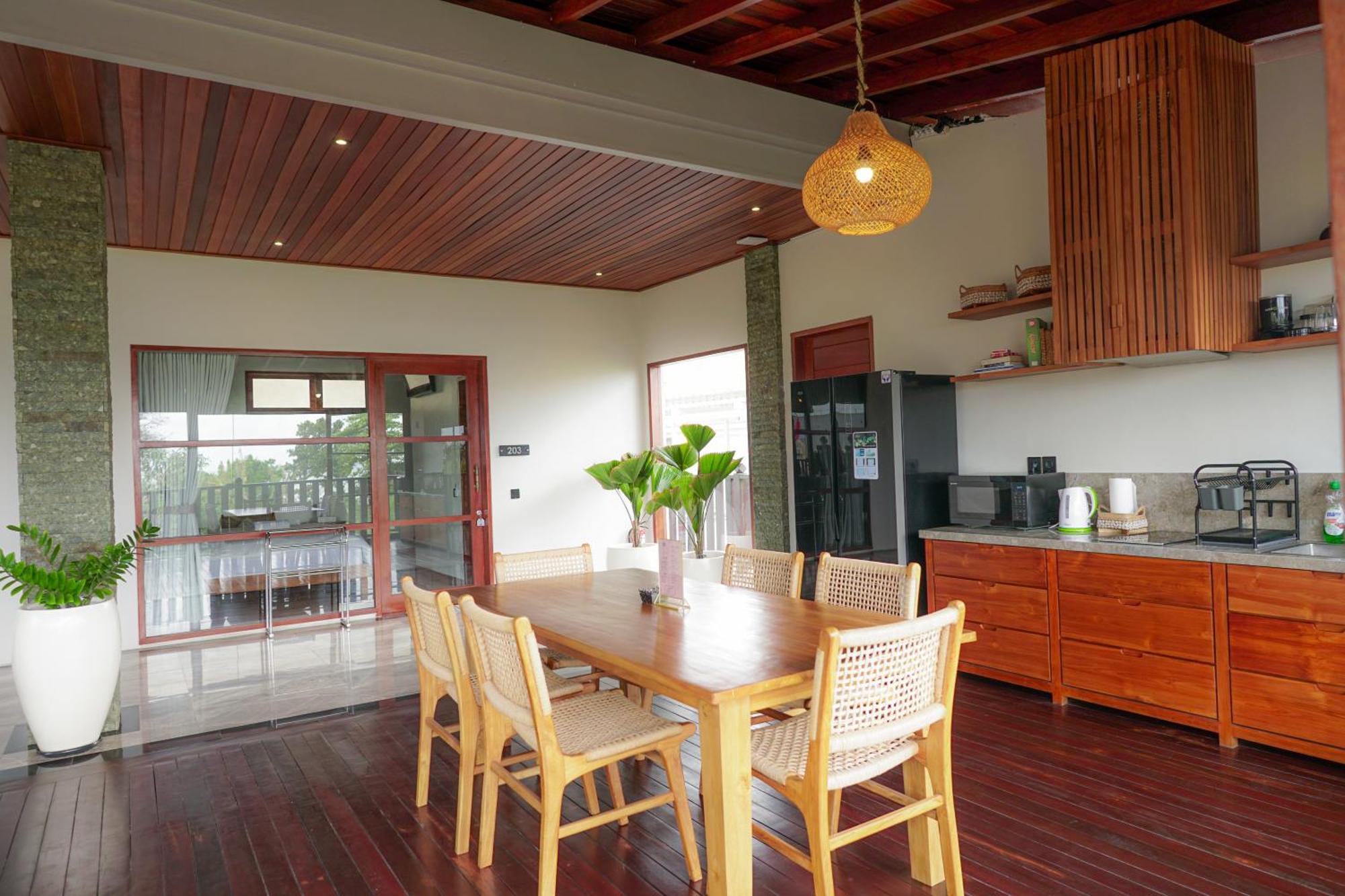 Tropical Beach House Bali Seminyak  Exterior photo