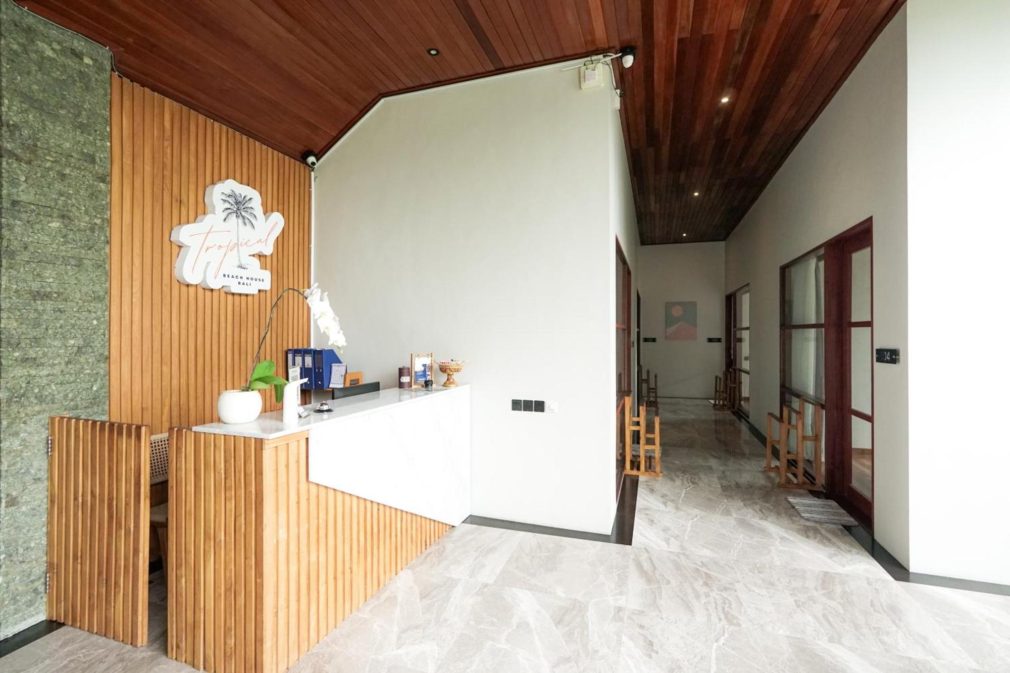 Tropical Beach House Bali Seminyak  Exterior photo