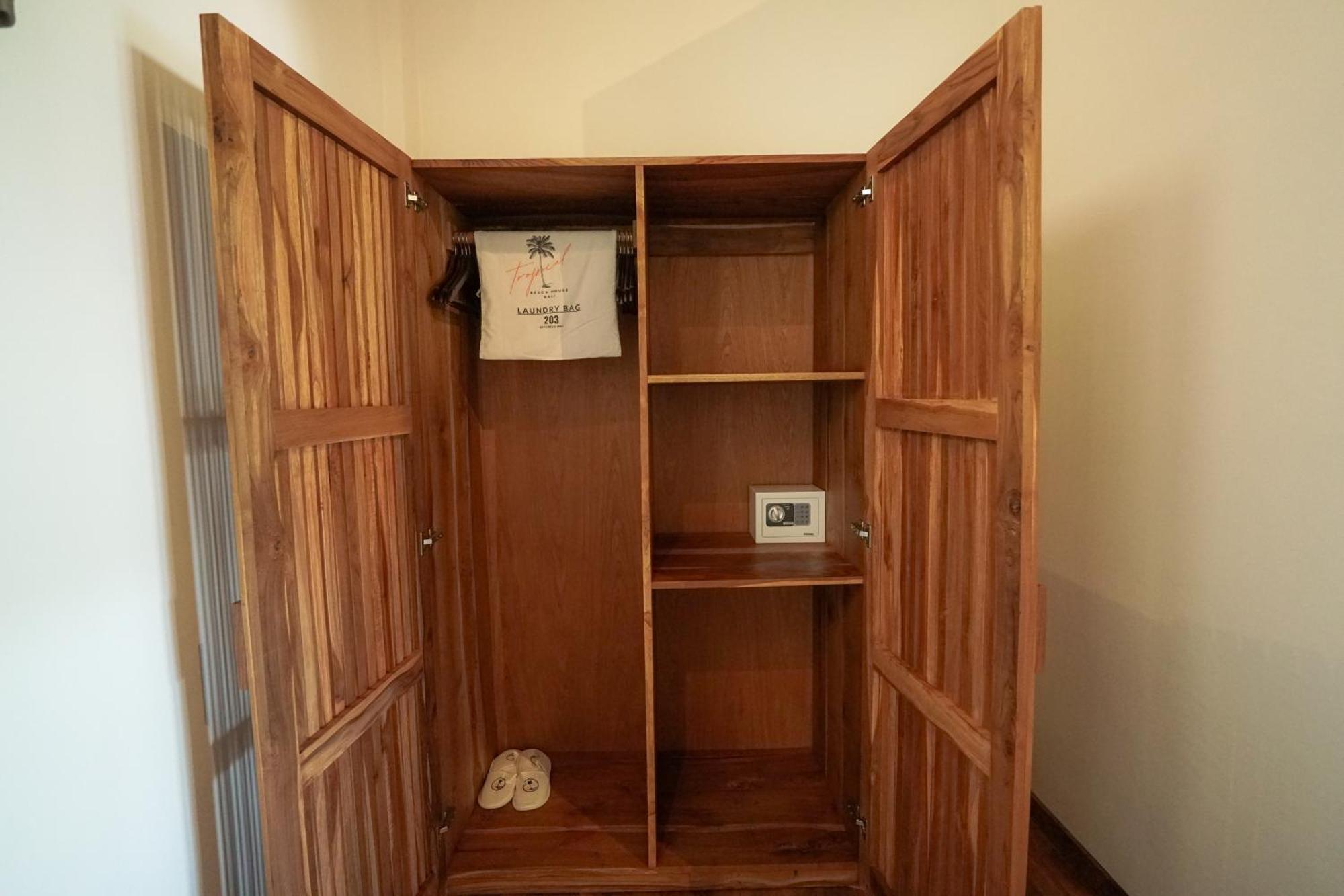 Tropical Beach House Bali Seminyak  Room photo